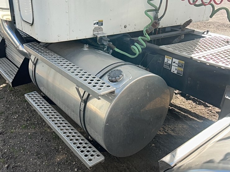 2007-kenworth-t800-image-37