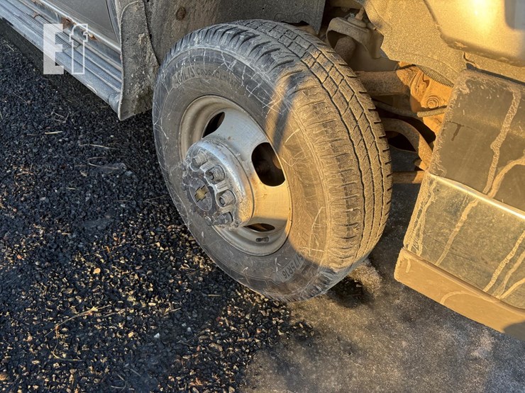 2003-chevrolet-silverado-3500-ls-image-4