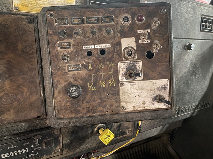 1993-kenworth-w900-image-52