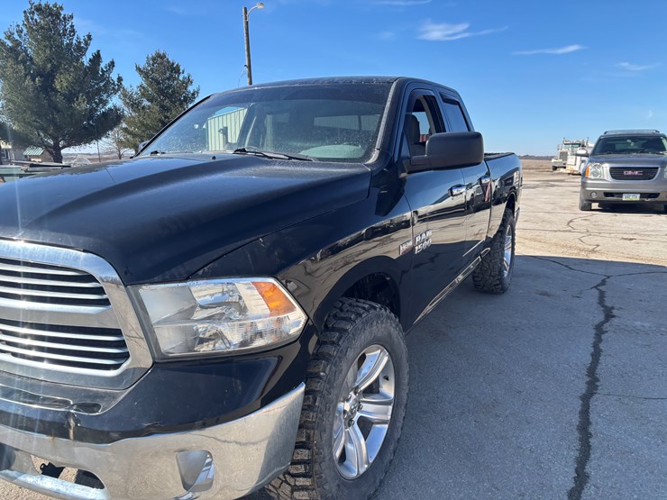 2014-dodge-1500-image-8