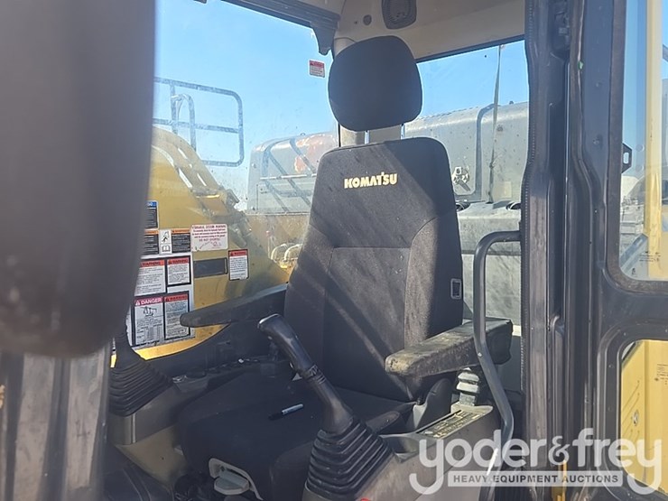 2013-komatsu-pc490-lc-10-image-69