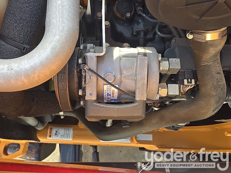 2022-case-590sn-image-51