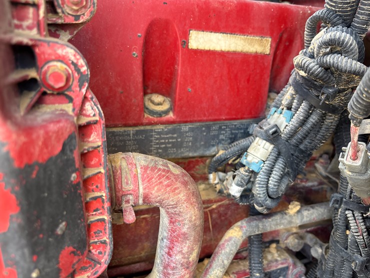 2008-peterbilt-365-image-18