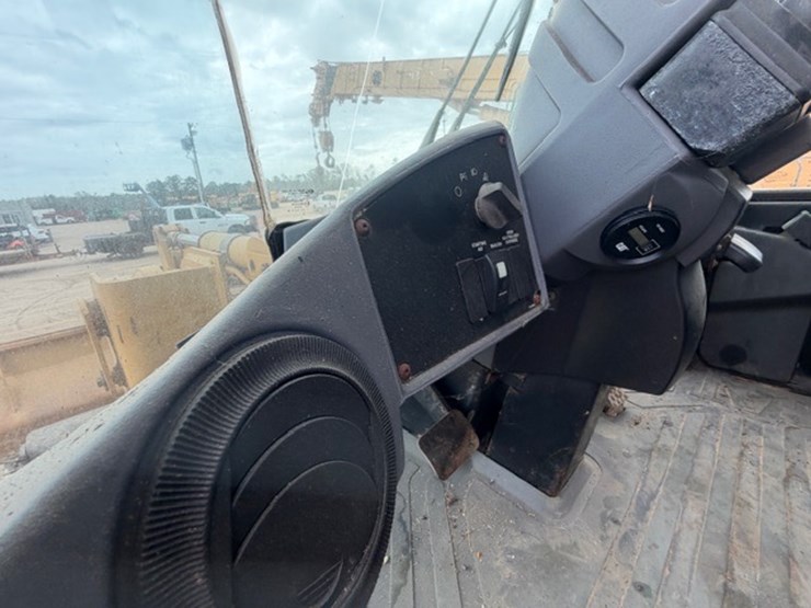 caterpillar-914g-image-65