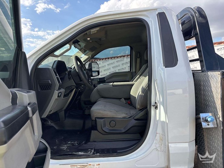 2019-ford-f550-image-18