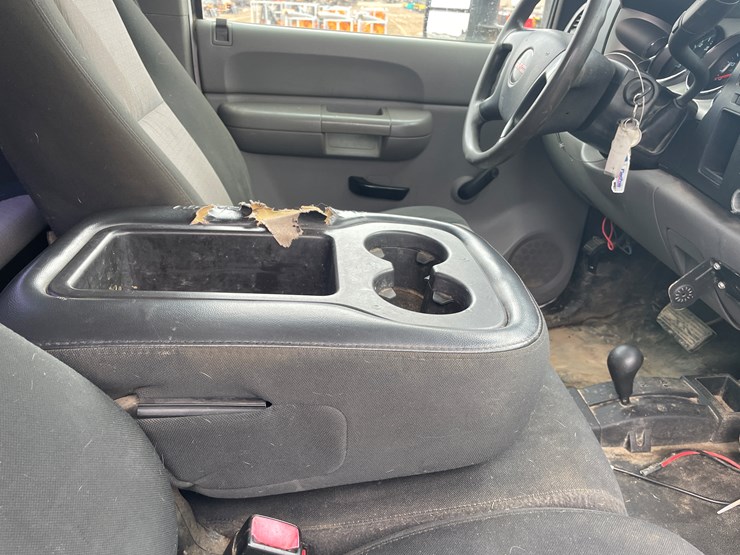 2008-gmc-3500-image-50