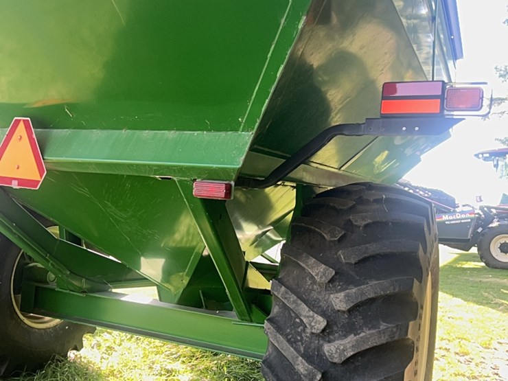 2006-unverferth-8250-image-26