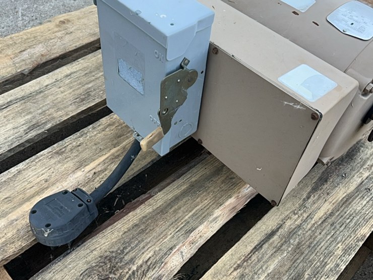 very-good-baldor-7.5-hp-220-single-phase-electric-motor-with-self-contained-on-off-switch-image-21