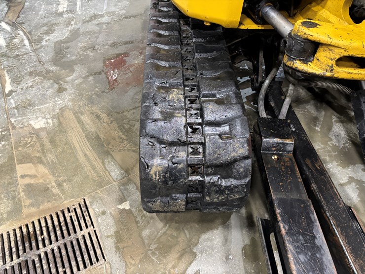 caterpillar-305-image-65