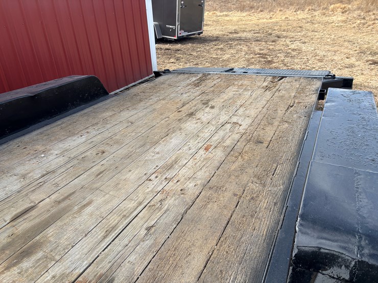 #2276-•-2013-b-&-b-20'-tandem-axle-tilt-bed-trailer-image-32