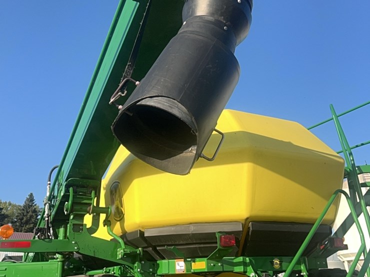 2018-john-deere-1910-image-199