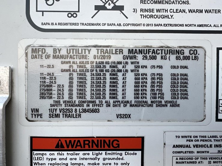 2019-utility-53'-image-30