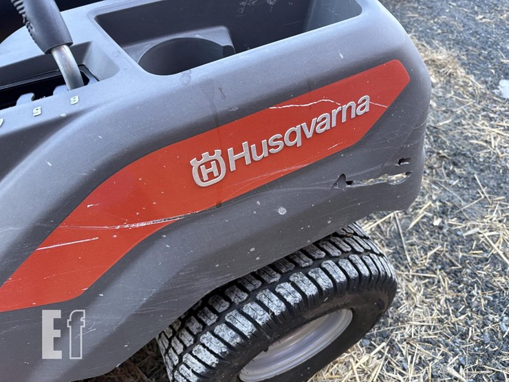 2022-husqvarna-48"-560-image-8