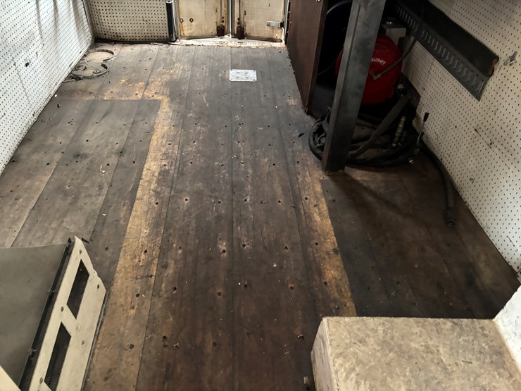 2002-international-4700-image-57