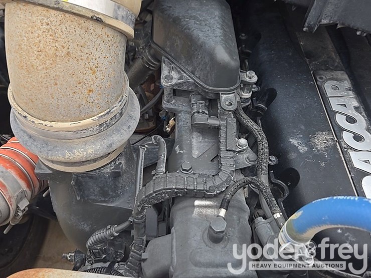 2019-peterbilt-579-image-25