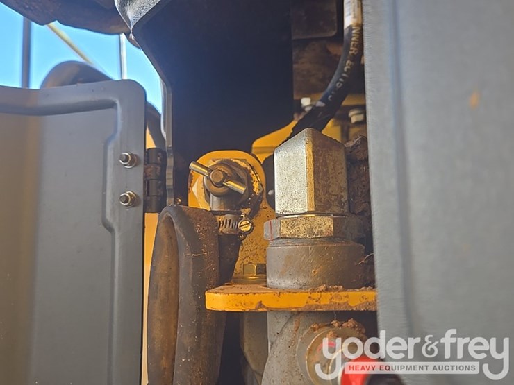 2021-deere-460e-image-72