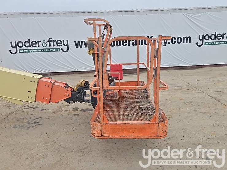 2015-jlg-600s-image-59