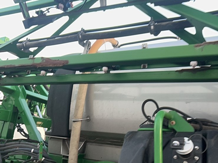 2014-john-deere-r4030-image-173