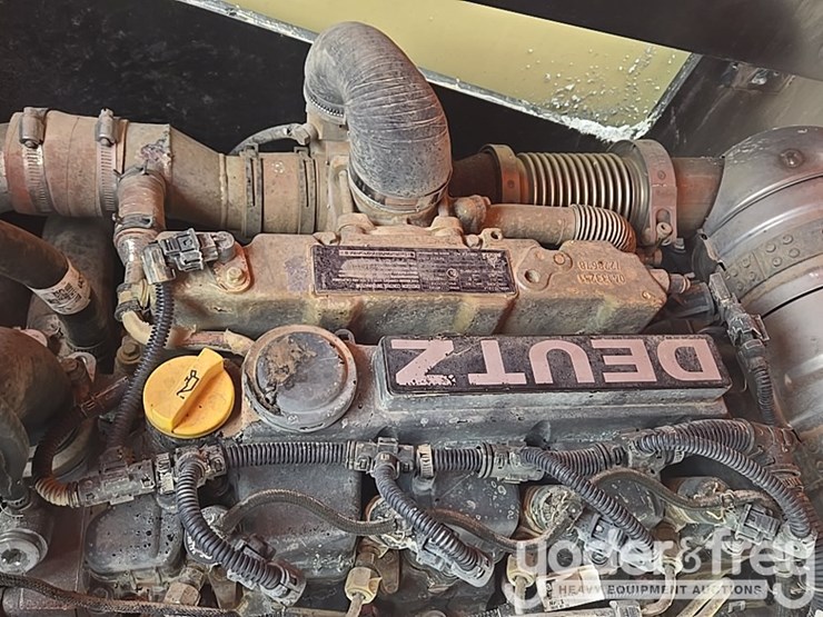 2015-jlg-600s-image-42