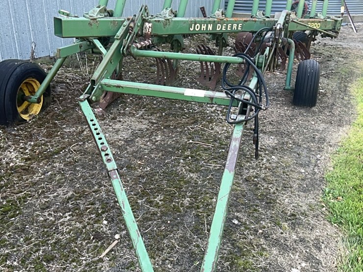 john-deere-3200-image-4