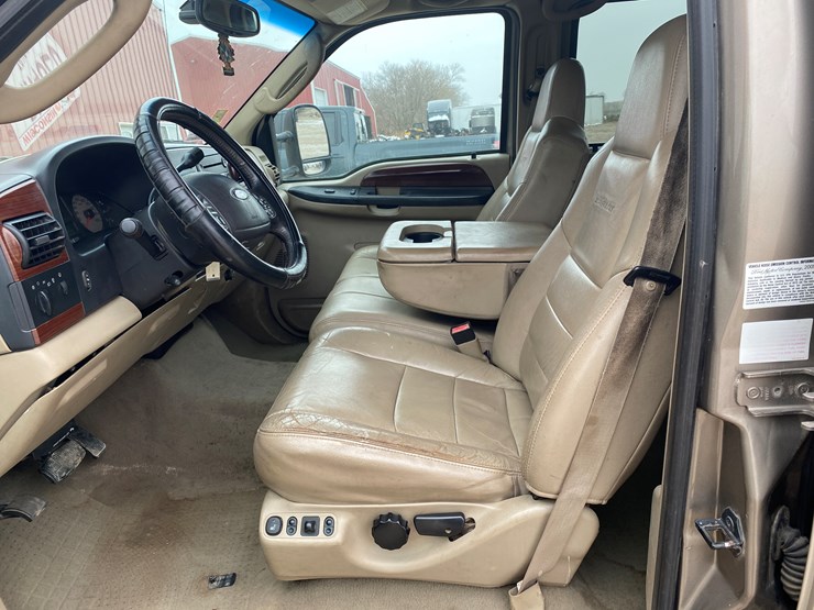 2005-ford-f350-image-46