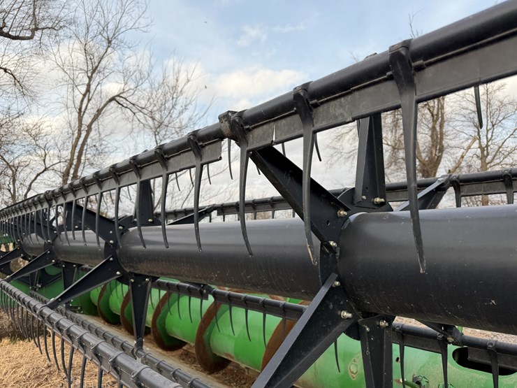 john-deere-630f-image-30