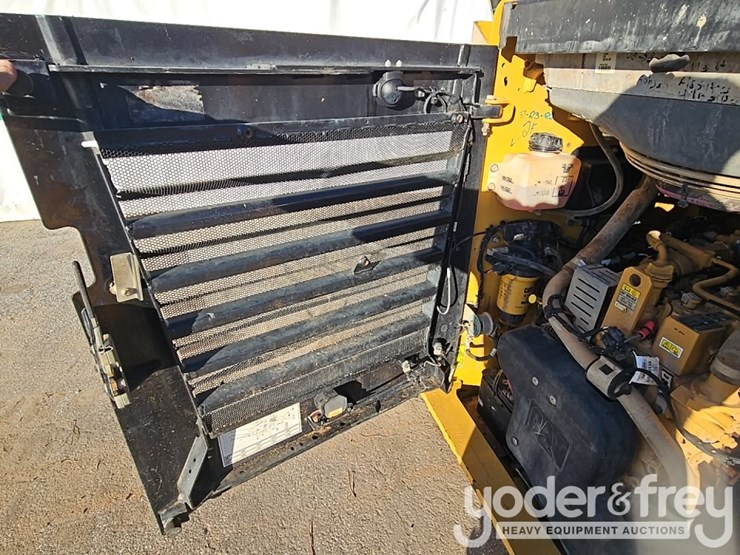 2022-caterpillar-289d3-image-16