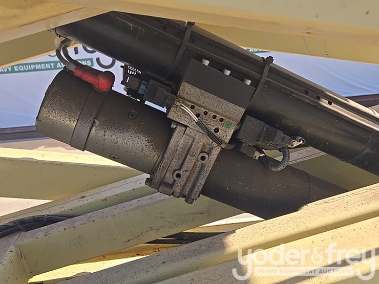 2018-jlg-3246es-image-25