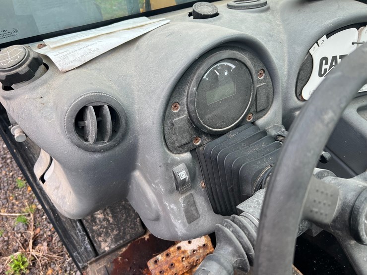 caterpillar-th255c-image-21