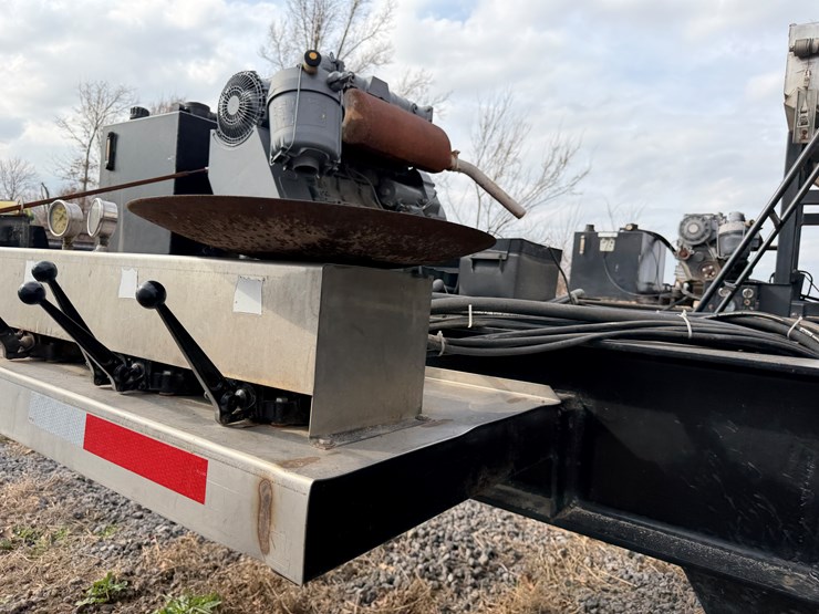 #40961-•-2011-magnolia-/-adams-t/a-fertilizer-tender-trailer-image-38