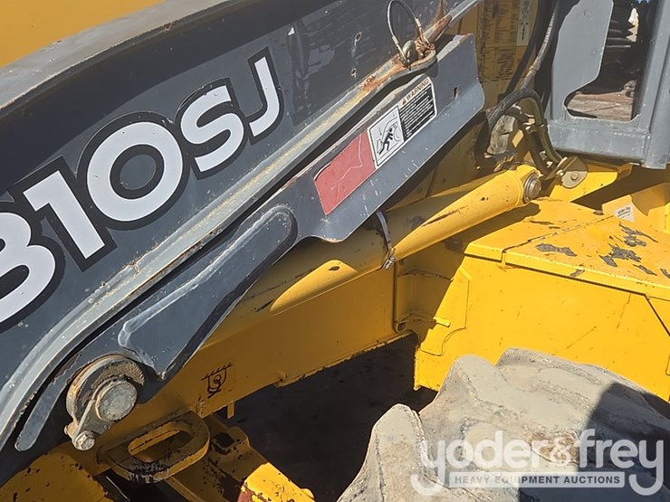2010-deere-310sj-image-28