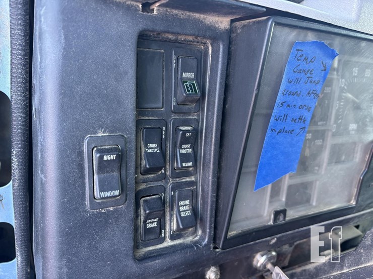 1999-international-f2674t-image-24