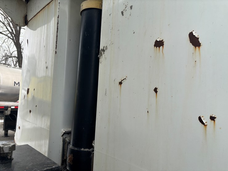 #2267-•-beau-rock-17'-steel-dump-box-image-8