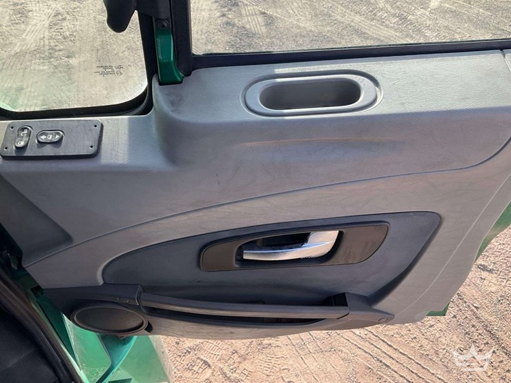 2015-international-prostar-image-23