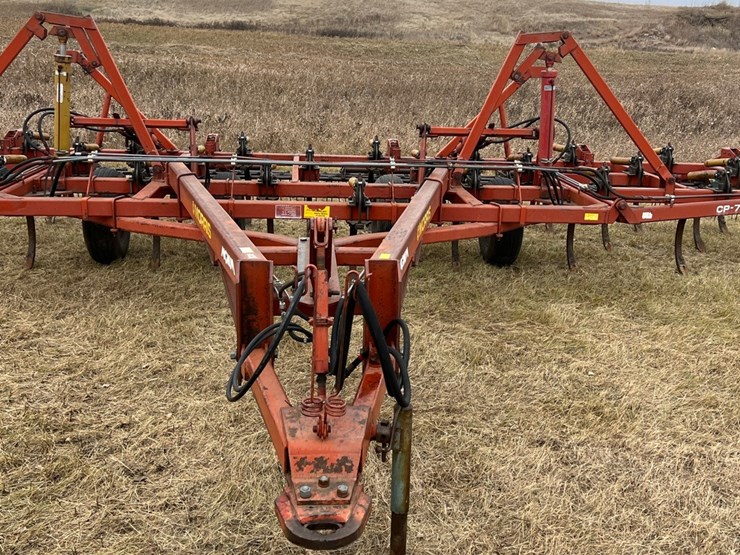 lot-49.-1981-33’-morris-magnum-model-cp-731-chisel-plow-w/3-bar-harrows,-well-maintained-unit,-super-clean-and-straight,-check-photos-image-50