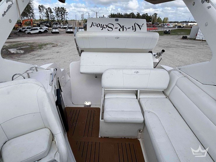 2007-regal-30-express-cruiser-boat-with-t/a-trailer-image-9