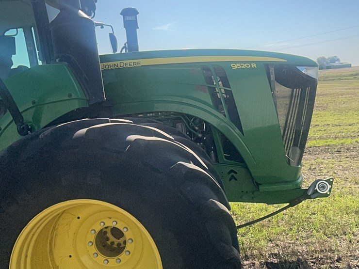 2016-john-deere-9520r-image-41
