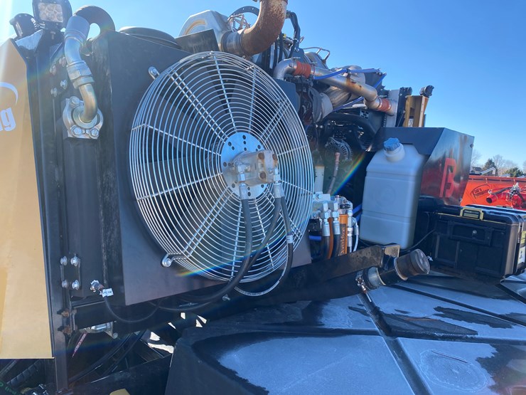 #200-•-2024-bazooka-farmstar-wolverine-lagoon-crawler-(st.-nazianz,-wi)-image-18