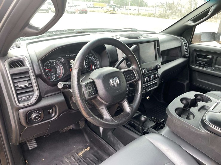 2022-dodge-3500-image-11