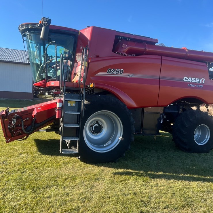 2023 CASE IH 8250