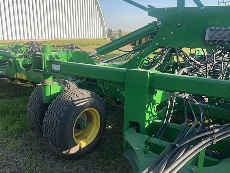 2018-john-deere-1910-image-63
