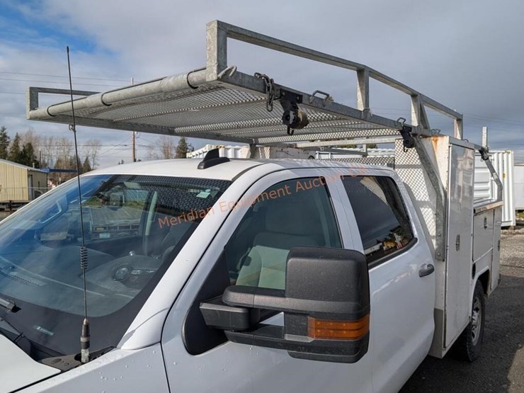 2017-chevrolet-silverado-3500-image-51