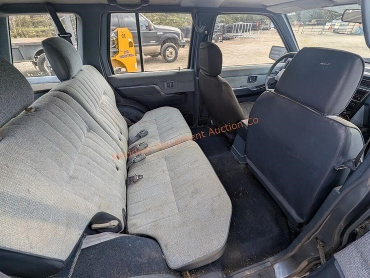 1990-nissan-pathfinder-image-13