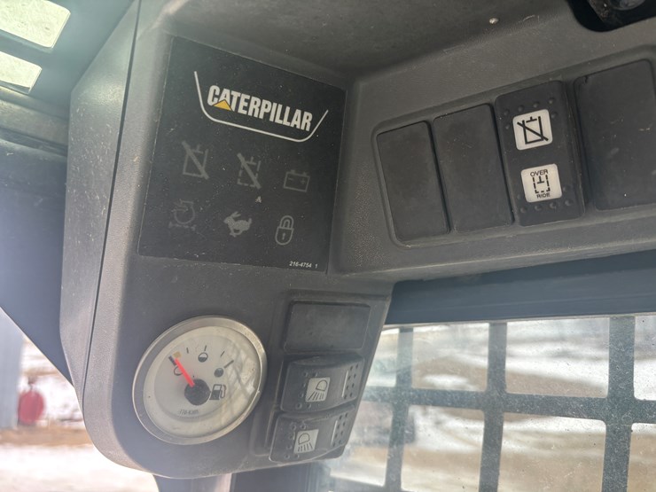 2009-caterpillar-252b2-image-32