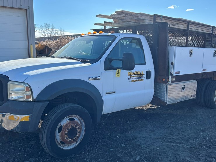 2005-ford-f550-image-1