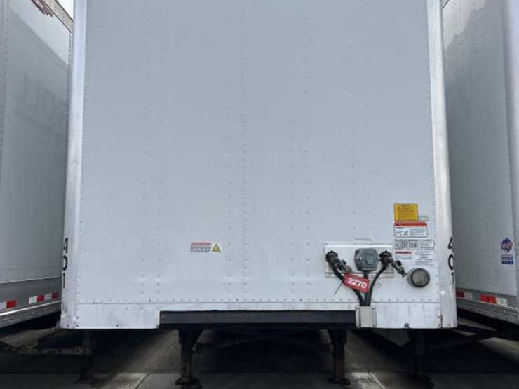 2019-utility-53'-image-8