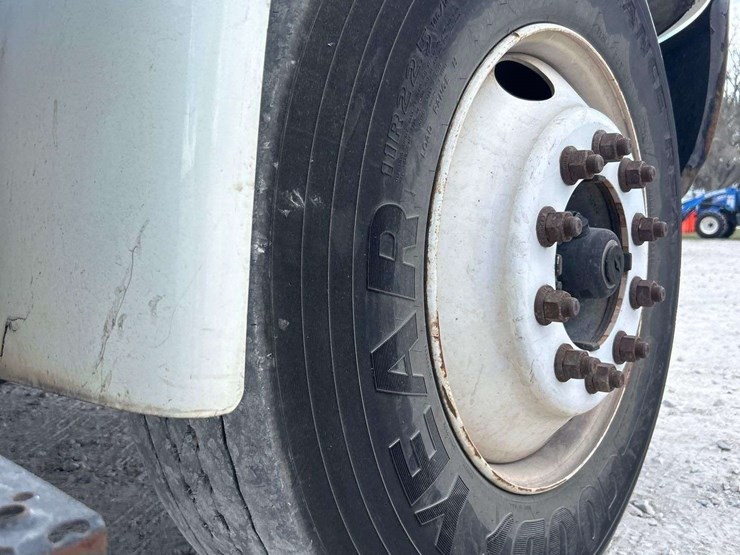 2007-international-durastar-4400-image-26