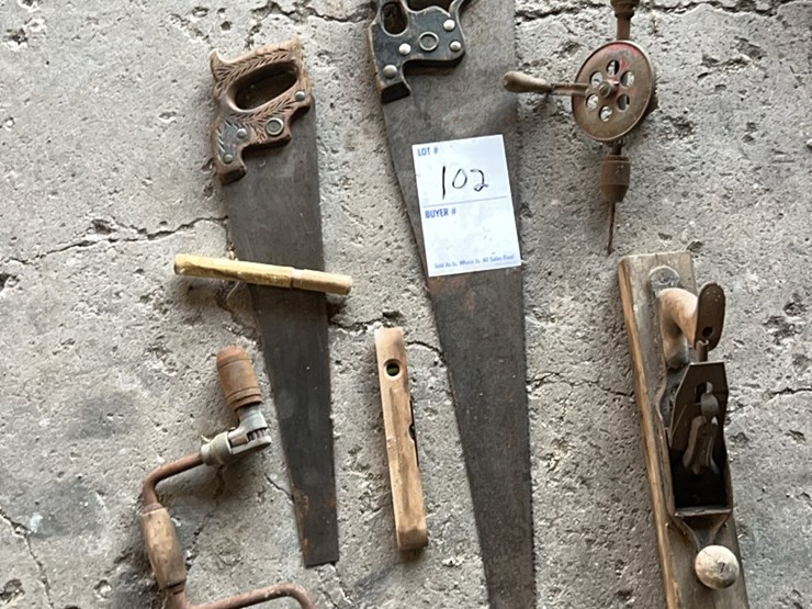 miscellaneous-antique-items,-old-saws,-see-photos-image-1