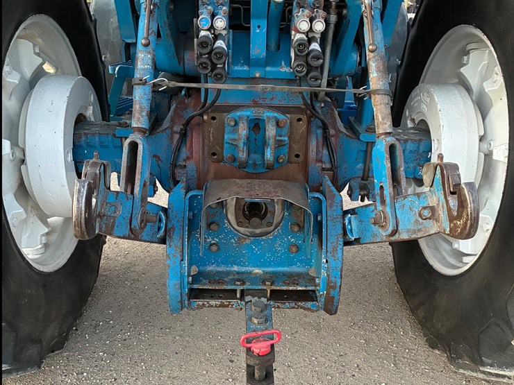 1988-ford-tractor-image-5