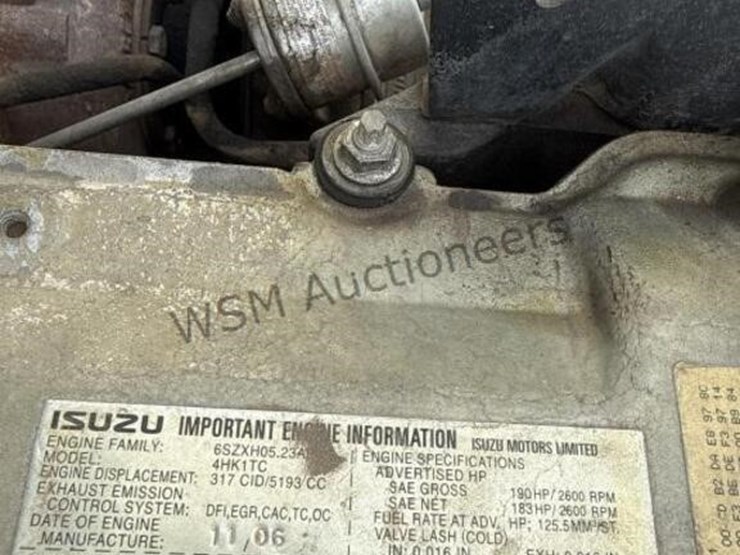 2007-isuzu-nrr-image-19